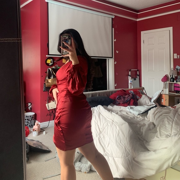 red satin fashion nova dress - Picture 3 of 3